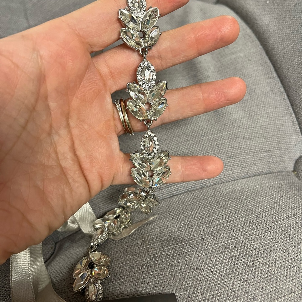 Lulu's Silver Crystal Hair Accessory - Picture 2 of 2